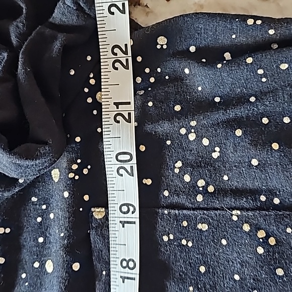 A.n.a. Black and gold short sleeve shirt - Picture 6 of 8